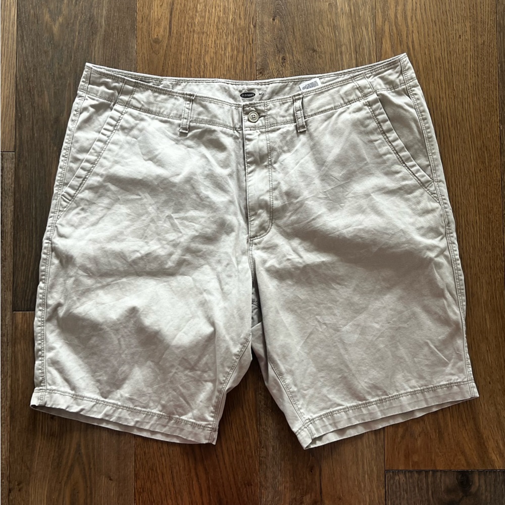 old navy khaki shorts